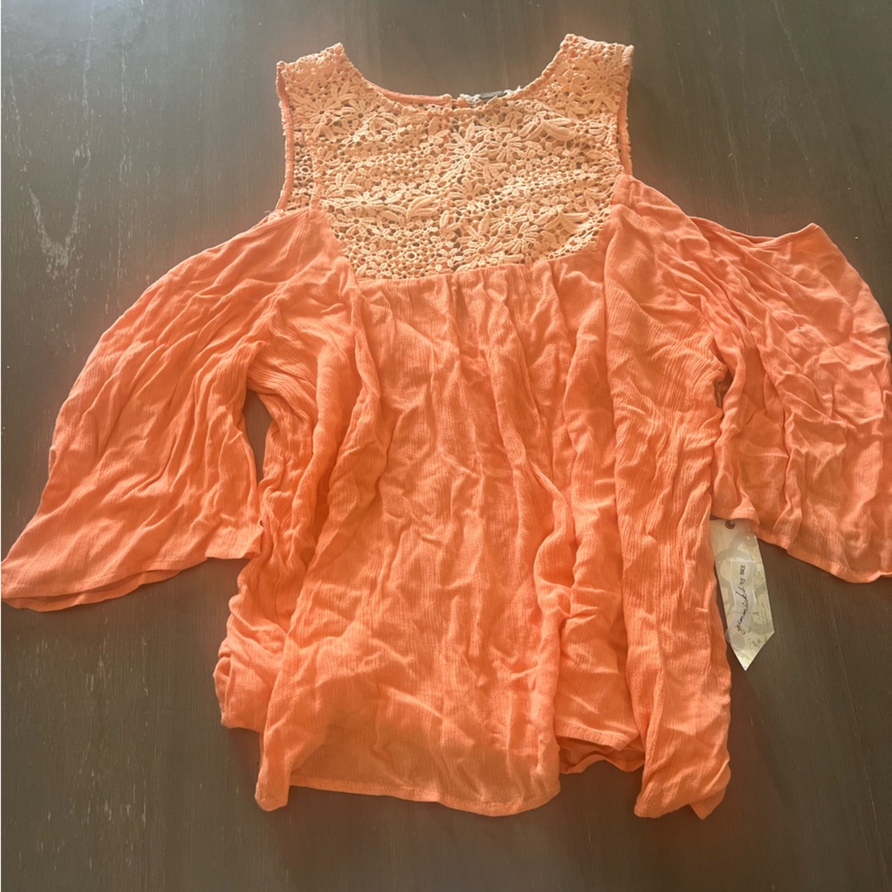 NWT BKE top